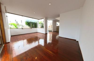 ALQUILER DE LINDA CASA DE 3 PISOS EN PIMENTEL